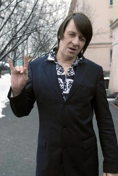 W roku 1993 założył zespół Homo Twist, z którym nagrał m.in. album "Moniti Revan", na którym zaśpiewał w nieistniejącym języku.