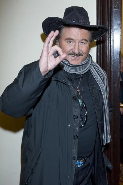 Od 2010 prowadzi firmę organizującą wesela, chrzciny, komunie i inne uroczystości. Na specjalne życzenie gwiazdor pojawia się na przyjęciach w roli wodzireja.