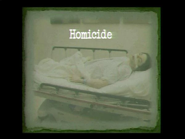 Zdjęcie zwłok Krola Popu z napisem "Zabójstwo" fot. Pool