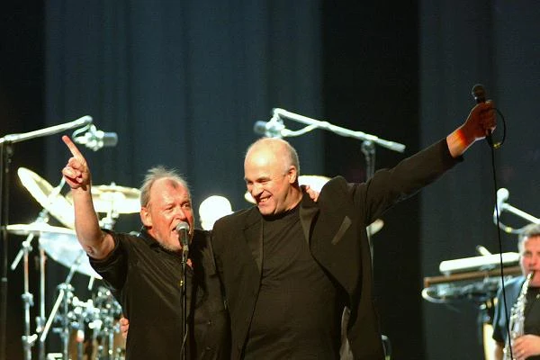 Z Joe Cockerem na koncercie z okazji swoich 50. urodzin (2001 r.) Z Joe Cockerem na koncercie z okazji swoich 50. urodzin (2001 r.)