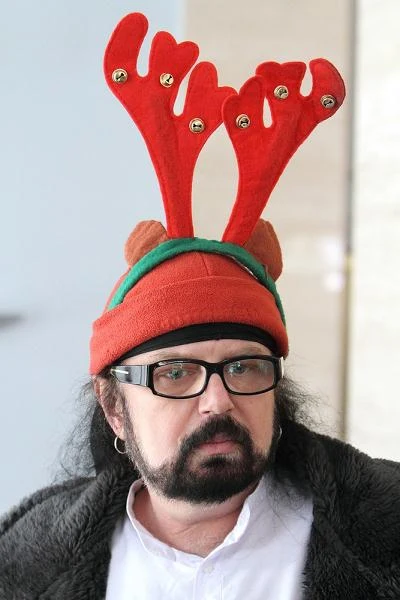 Zbigniew Hołdys lubi pokazywać się w oryginalnych nakryciach głowy - fot. Jan Kucharzyk (2010)