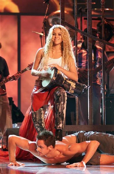 Shakira w 2000 roku - fot. Kevin Winter