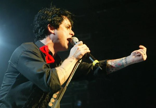 Billie Joe Armstrong sam występował w musicalu "American Idiot", wcielając się przez tydzień w rolę St. Jimmy'ego (zagrał także z okazji 50. wystawienia sztuki)