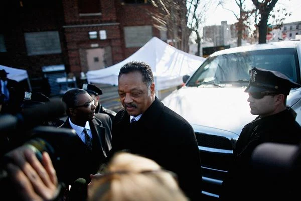 Przyjaciel rodziny, wielebny Jesse Jackson - fot. Allison Joyce