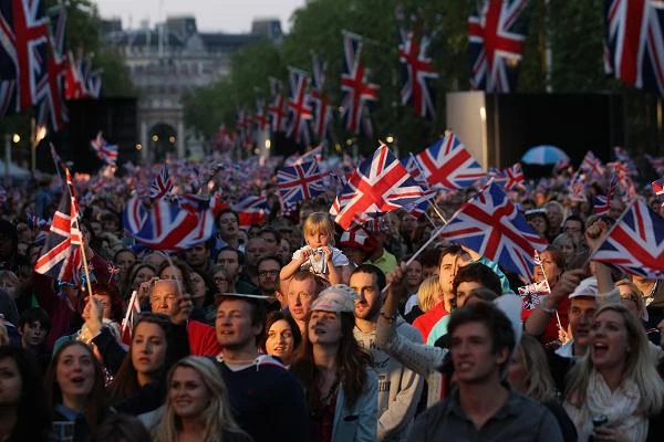 Publika dopisała - fot. Oli Scarff