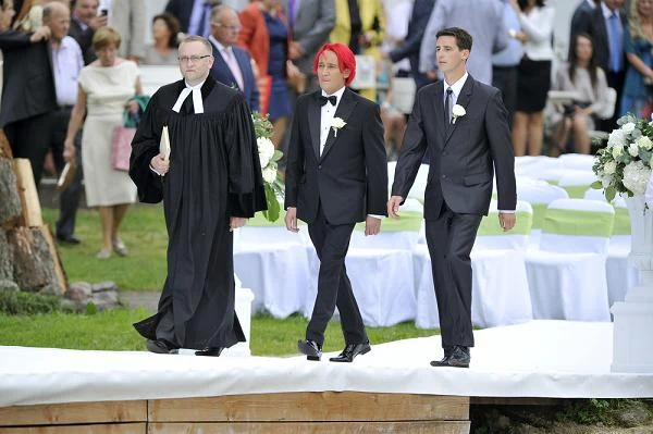 Michał Wiśniewski z celebransem i Tomisławem Tajnerem Michał Wiśniewski z celebransem i Tomisławem Tajnerem