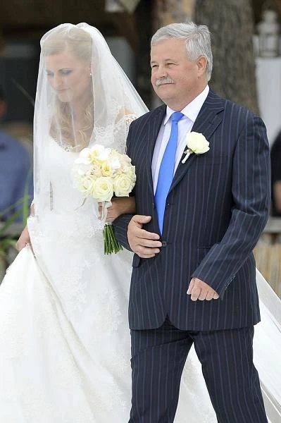 Apoloniusz Tajner prowadzi pannę młodą do ołtarza Apoloniusz Tajner prowadzi pannę młodą do ołtarza