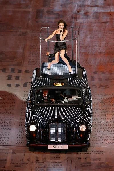 Światowa trasa "The Return of the Spice Girls" (1997-98) okazała się wielkim sukcesem finansowym