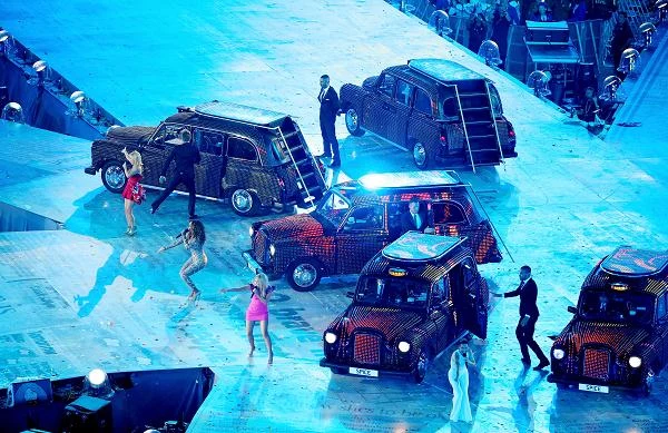 W zestawie usłyszeliśmy m.in. "Wannabe" i "Spice Up Your Life"