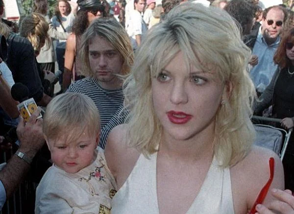 Frances Bean Cobain, córka Kurta Cobaina i Courtney Love, przyszła na świat w Los Angeles. Dziewczynka otrzymała imię na cześć gitarzystki Frances McKee ze szkockiej formacji The Vaselines, którą uwielbiał lider Nirvany (fot. Reuters/Agencja Forum).