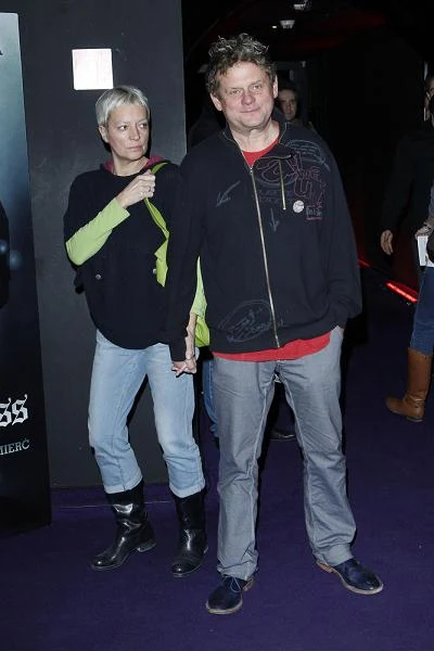 Kazik Staszewski jest żonaty z Anną Staszewską od 1984 r. Mają dwoch synów, Kazimierza i Jana. W 2008 r. lider Kultu został dziadkiem!