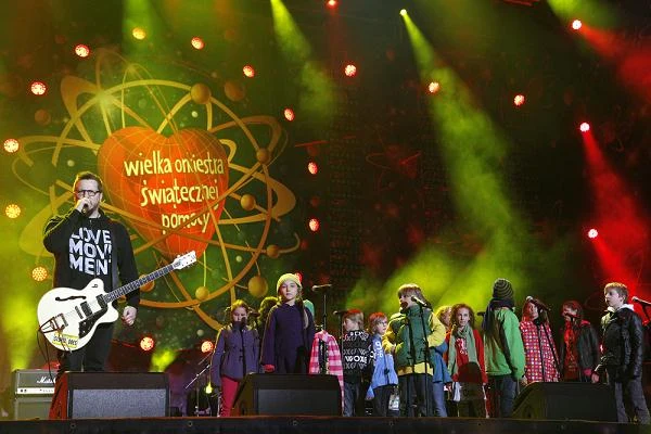 Robert "Litza" Friedrich (m.in. Luxtorpeda, Kazik Na Żywo, wcześniej Acid Drinkers, Turbo, Flapjack) jako 18-latek poznał Dobrochnę, którą poślubił dwa lata później, w 1988 roku. Mają siódemkę dzieci, z których część występuje w rodzinnym zespole Arka Noego