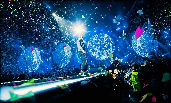 Był to drugi występ Coldplay w Polsce. Ten premierowy miał miejsce w 2011 r. podczas festiwalu Open'er w Gdyni Był to drugi występ Coldplay w Polsce. Ten premierowy miał miejsce w 2011 r. podczas festiwalu Open'er w Gdyni