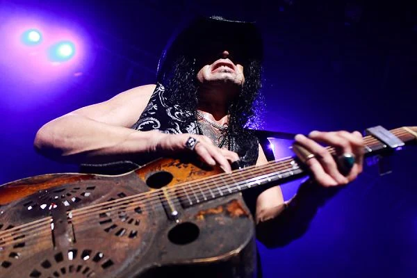 Eric Sardinas & Big Motor