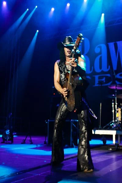 Eric Sardinas & Big Motor