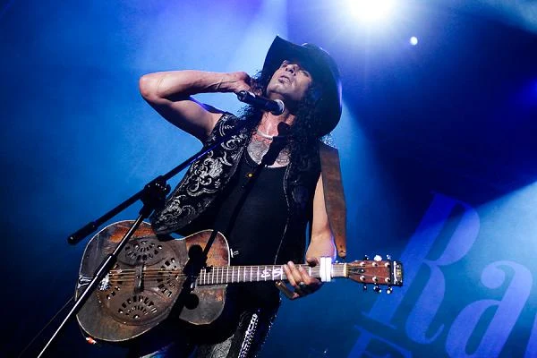 Eric Sardinas & Big Motor