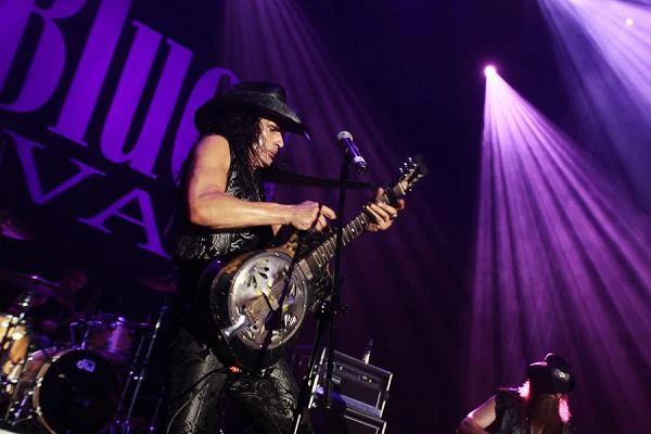 Eric Sardinas & Big Motor