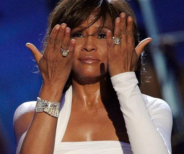 12 lutego w wieku 48 lat zmarła Whitney Houston - fot. Kevork Djansezian Czytaj więcej