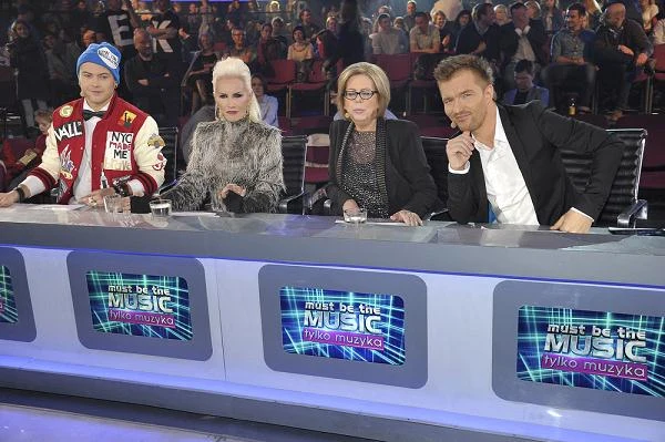 Występy oceniało jury: Wojtek Łozowski, Kora, Elżbieta Zapendowska i Adam Sztaba, ale o wynikach decydowali głosujący widzowie Występy oceniało jury: Wojtek Łozowski, Kora, Elżbieta Zapendowska i Adam Sztaba, ale o wynikach decydowali głosujący widzowie