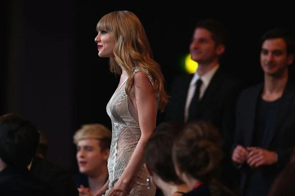 Taylor Swift otrzymała również statuetki w kategoriach: najlepszy wykonawca koncertowy i najlepszy image (fot. Andreas Rentz)