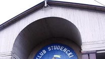 Studencki klub Karuzela w Warszawie, na jeden dzień zamienił się w salę taneczną dla emerytów, rodem z epoki bluesa