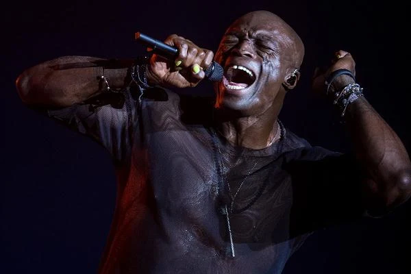 Na "Soul 2" znalazły się przeróbki m.in. "Let's Stay Together" Ala Greena, "What's Goin' On" Marvina Gaye'a, "Lean On Me" Billa Withersa, "I'll Be Around" The Spinners, "Love Won't Let Me Wait" The Delfonics, "Ain't Nothing But A House Party" The Showstoppers - fot. Maciej Kulczyński Na "Soul 2" znalazły się przeróbki m.in. "Let's Stay Together" Ala Greena, "What's Goin' On" Marvina Gaye'a, "Lean On Me" Billa Withersa, "I'll Be Around" The Spinners, "Love Won't Let Me Wait" The Delfonics, "Ain't Nothing But A House Party" The Showstoppers - fot. Maciej Kulczyński