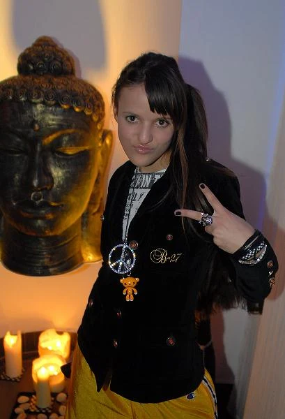 Tola Szlagowska kontynuowała działalność pod szyldem Blog 27 - w 2008 roku ukazała się druga płyta zespołu "Before I'll Die" Tola Szlagowska kontynuowała działalność pod szyldem Blog 27 - w 2008 roku ukazała się druga płyta zespołu "Before I'll Die"