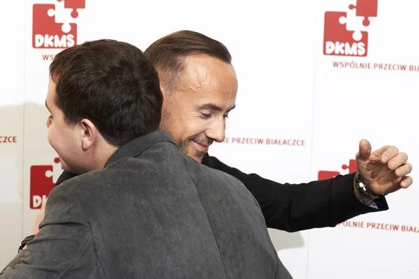 W 2010 roku u Nergala zdiagnozowano białaczkę. Pod koniec roku lider Behemoth przeszedł przeszczep szpiku kostnego, by w styczniu 2011 roku opuścić szpital. Terapia artysty trwała blisko pół roku