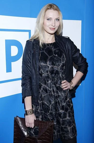 "Anna German", nowy serial TVP1, pokazuje burzliwą i dramatyczną historię życia polskiej piosenkarki, która zrobiła międzynarodową karierę w latach 60. i 70. W trakcie swojej krótkiej kariery nagrała kilkadziesiąt płyt. Śpiewała w siedmiu językach. Występowała w USA, Kanadzie, Wielkiej Brytanii, Australii, Francji, Portugalii, Włoszech, na Węgrzech, w Mongolii, NRD, RFN, CSRS oraz ZSRR.