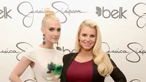 Jessica Simpson po raz pierwszy została mamą w maju 2012 roku. W grudniu piosenkarka ogłosiła, że znów jest w ciąży! Ojcem dzieci jej partner gwiazdy Eric Johnson, były gwiazdor amerykańskiego futbolu (fot. Jamie McCarthy).