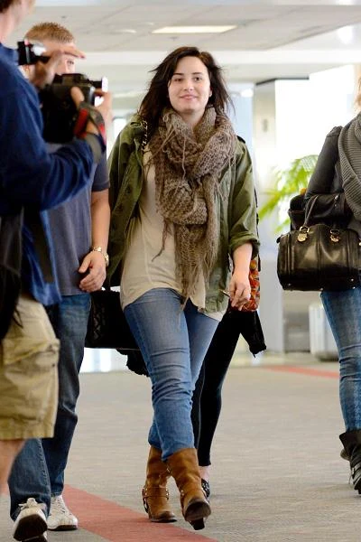 Demi Lovato przez długi czas zmagała się z problemami osobistymi: bulimią, depresją, uzależnieniem od używek Demi Lovato przez długi czas zmagała się z problemami osobistymi: bulimią, depresją, uzależnieniem od używek