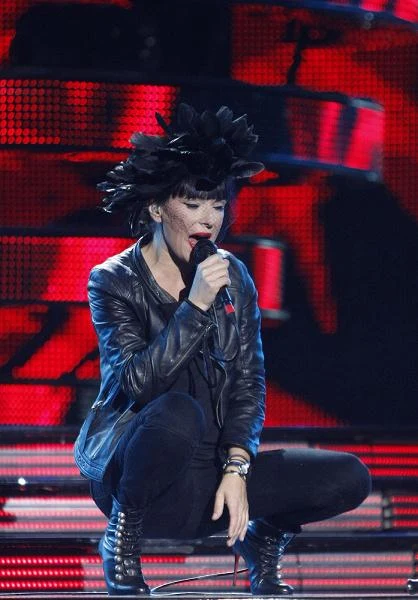 Pozycję na krajowej scenie ugruntowała podwójną wygraną na festiwalu w Sopocie w 1995 roku. Otrzymała wtedy nagrodę publiczności oraz Grand Prix za wykonanie piosenki "A to, co mam"