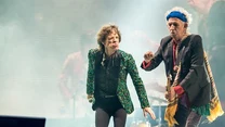 W swojej autobiografii Keith Richards zarzuca Mickowi Jaggerowi, że zachowuje się jak kapryśna diva, natrząsa się też z jego przyrodzenia (które jest rzekomo niewielkich rozmiarów). Kiedy jednak Mick i "Keef" wychodzą na scenę, są jak jedna pięść (fot. Ian Gavan)