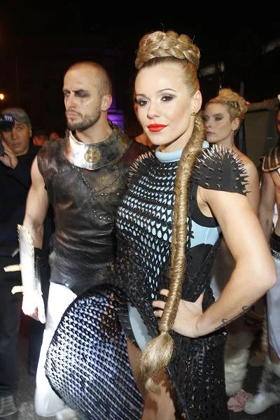 Ten związek również nie przetrwał zbyt długo. Od rozstania z Błażejem wokalistka oficjalnie jest singielką Ten związek również nie przetrwał zbyt długo. Od rozstania z Błażejem wokalistka oficjalnie jest singielką