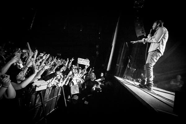 Sam James Arthur kilka dni przed przyjazdem do Polski też obchodził urodziny - skończył 26 lat Sam James Arthur kilka dni przed przyjazdem do Polski też obchodził urodziny - skończył 26 lat