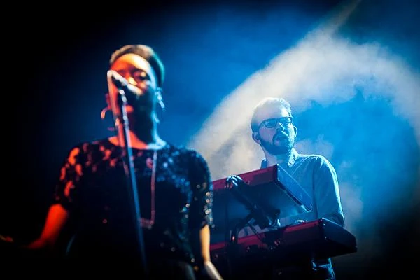 W repertuarze koncertu poza utworami z płyty "James Arthur" usłyszeliśmy także wykonywaną przez wokalistę w "X Factor" piosenkę "Let's Get It On" Marvina Gaye'a W repertuarze koncertu poza utworami z płyty "James Arthur" usłyszeliśmy także wykonywaną przez wokalistę w "X Factor" piosenkę "Let's Get It On" Marvina Gaye'a