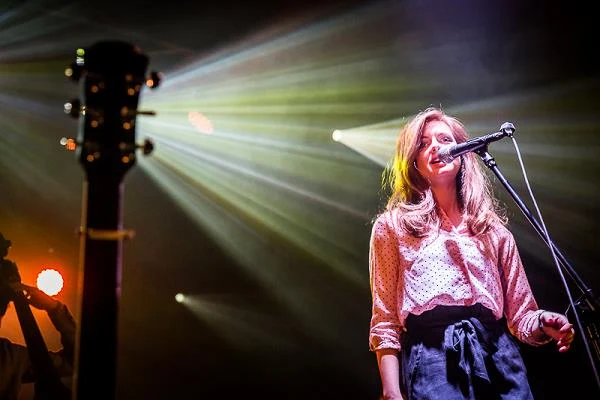 Agatha to pseudonim mieszkającej od kilku lat w Londynie polskiej wokalistki Agaty Rozumek, która zadebiutowała w 2012 r. albumem "As I am" Agatha to pseudonim mieszkającej od kilku lat w Londynie polskiej wokalistki Agaty Rozumek, która zadebiutowała w 2012 r. albumem "As I am"