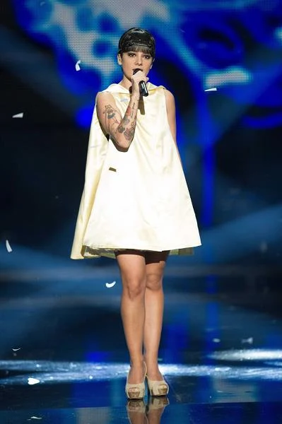 Z czasem wizerunek Alizee stał się bardziej stonowany. Prywatnie Francuzka jest ponoć nieśmiała i zdystansowana