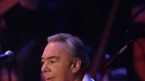 Andrew Lloyd Webber to słynny brytyjski kompozytor, twórca popularnych musicali ("Koty", "Upiór w operze", "Jesus Christ Superstar", "Evita"). Pod koniec 2009 roku wykryto u niego raka prostaty we wczesnym stadium. Dzięki usunięciu gruczołu lekarze uznali, że muzyk jest wyleczony. "To ogromna ulga. Wróciłem z długiej podróży i to bez szwanku" - mówił (fot. Tim P. Whitby)