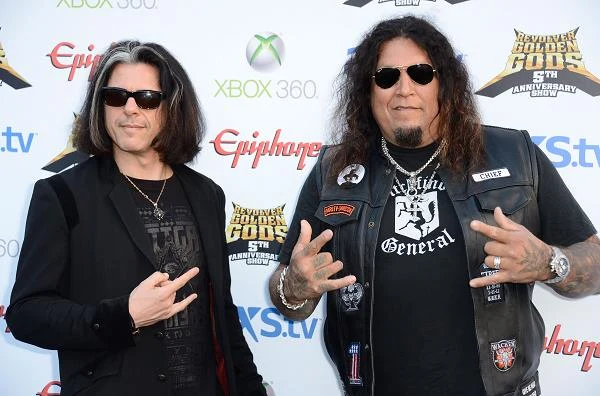 W 2001 r. u Chucka Billy'ego (z prawej), wokalisty thrashmetalowej grupy Testament, wykryto rzadki przypadek raka umiejscowiony w klatce piersiowej. Jego przyjaciele zorganizowali specjalny koncert Thrash of the Titans z udziałem gwiazd gatunku. Po przejściu chemioterapii lekarze orzekli, że wokalista jest zdrowy (fot. Frazer Harrison)