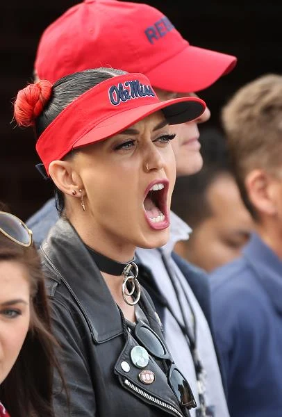 Katy Perry na meczu futbolu amerykańskiego (fot. Joe Murphy)