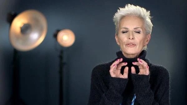 Kora - jurorka "Must Be The Music. Tylko Muzyka" od września odpoczywała na Roztoczu, a w Warszawie pojawiała się sporadycznie. Już w najbliższą niedzielę, 9 listopada, po dłuższej przerwie, artystka zasiądzie w fotelu jurora w pierwszym półfinale 8. edycji "MBTM"