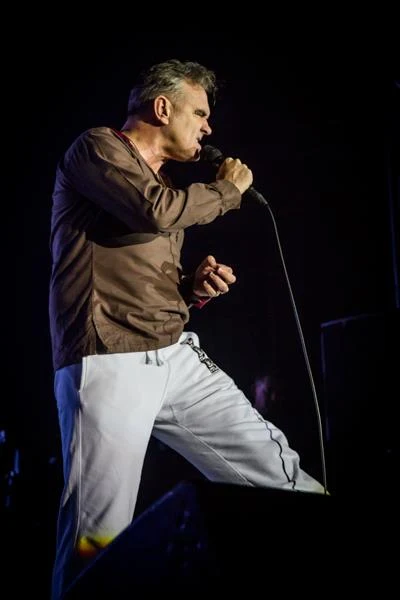 Przed długo wyczekiwanym koncertem Morrisseya w Warszawie spełniono wszystkie warunki wokalisty. W Stodole przez cały dzień obowiązywał zakaz palenia oraz zakaz spożywania i serwowania mięsa. Przed długo wyczekiwanym koncertem Morrisseya w Warszawie spełniono wszystkie warunki wokalisty. W Stodole przez cały dzień obowiązywał zakaz palenia oraz zakaz spożywania i serwowania mięsa.