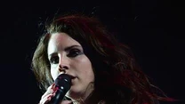 Lana Del Rey to faworytka wyścigu pod tytułem "piosenka dla Bonda". W tamtym roku się nie udało, jednak po wspaniałym wykonaniu utworu do "Wielkiego Gatsby" jej szanse rosną. Ponadto wizerunek Lany pasuję niemal idealnie do przygód 007.  (fot. Frazer Harrison)