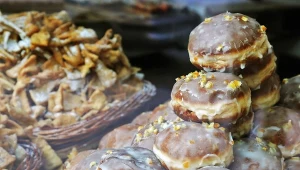 Faworki i pączki - trudno się im oprzeć w tłusty czwartek