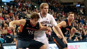 Przemysław Karnowski (w środku)