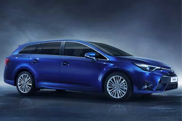 Toyota Avensis 2015