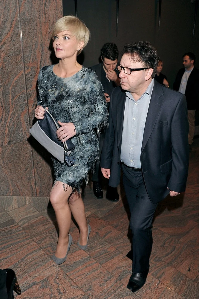 Zamachowscy przyszli na spektakl byłej żony Zbyszka Zamachowscy przyszli na spektakl byłej żony Zbyszka