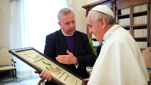Papież Franciszek wystawił na sprzedaż cenne prezenty od szefów państw