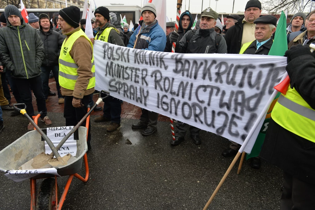 W protestach biorą udział organizacje rolnicze Solidarność Rolników Indywidualnych oraz Ogólnopolskie Porozumienie Związków Zawodowych Rolników i Organizacji Rolniczych
